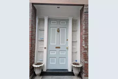 11 West Cedar Street, Boston, MA 02108 - Photo 1