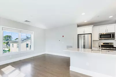 445 Essex Street #304, Swampscott, MA 01907 - Photo 3