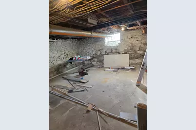 33 Plain St, Fall River, MA 02723 - Photo 5