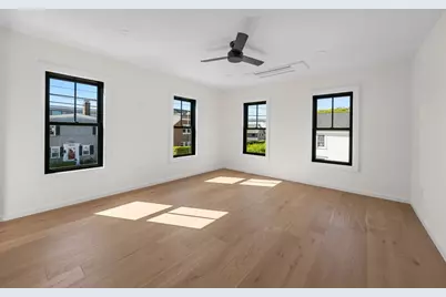 624 Commercial Street, Provincetown, MA 02657 - Photo 13