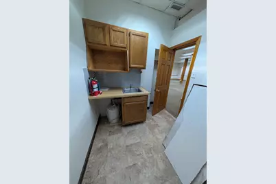 131 Millbury St, Worcester, MA 01610 - Photo 11