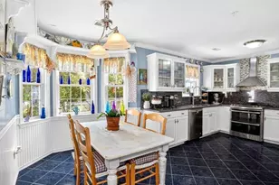 127 Clear Pond Dr, Walpole, MA 02081 - Photo 3