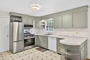 101 Longfellow Dr, Barnstable, MA 02632 - Photo 11