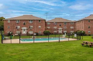 10 Colonial Village Dr, Arlington, MA 02474 - Photo 13