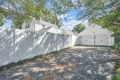 138 Abbott St, Springfield, MA 01118 - Photo 7