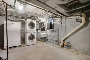 138 Abbott St, Springfield, MA 01118 - Photo 37