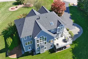 10 Dunham Pond Rd, Lakeville, MA 02347 - Photo 3