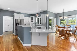 10 Dunham Pond Rd, Lakeville, MA 02347 - Photo 11