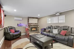 8 Ryan Pl, Swampscott, MA 01907 - Photo 17