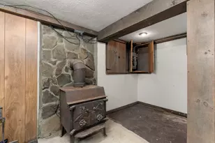 57 Jean Dr, Springfield, MA 01104 - Photo 9