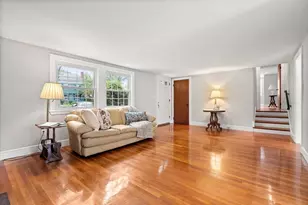 100 Village St, Marblehead, MA 01945 - Photo 7