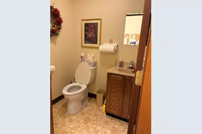 1079 Central St #2, Leominster, MA 01453 - Photo 11