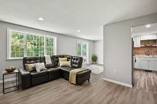 33 Kennedy Dr, Chelmsford, MA 01863 - Photo 1