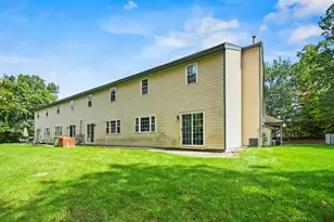33 Kennedy Dr, Chelmsford, MA 01863 - Photo 3