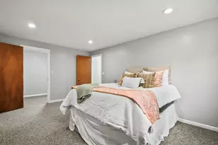 33 Kennedy Dr, Chelmsford, MA 01863 - Photo 15