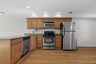 11 Wiget St, Boston, MA 02113 - Photo 7