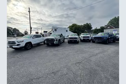 639 Rogers St, Lowell, MA 01852 - Photo 13