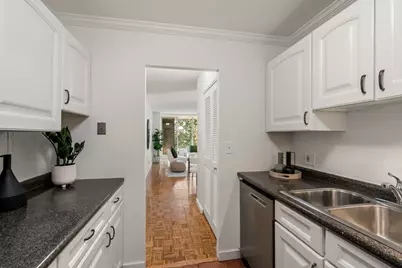 33 Pond Ave #523, Brookline, MA 02445 - Photo 5