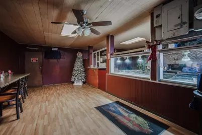 389 Main St, Holyoke, MA 01040 - Photo 9