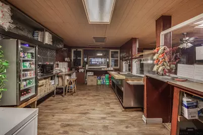 389 Main St, Holyoke, MA 01040 - Photo 11