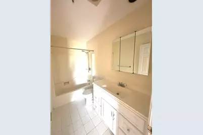 3920 Mystic Valley Pkwy #115, Medford, MA 02155 - Photo 13