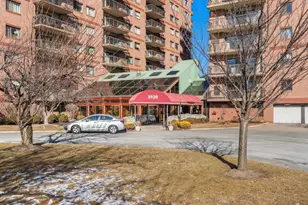 3920 Mystic Valley Pkwy, Medford, MA 02155 - Photo 5