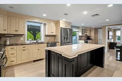 64 Browning Rd, Arlington, MA 02476 - Photo 3