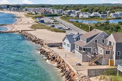 61 Menauhant Rd, Falmouth, MA 02536 - Photo 9