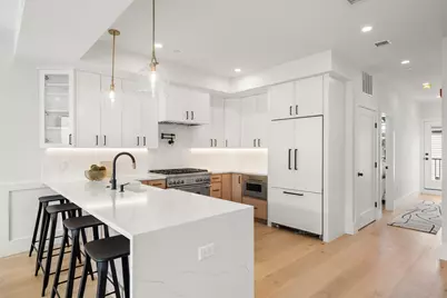 136 W 8th St #4, Boston, MA 02127 - Photo 3