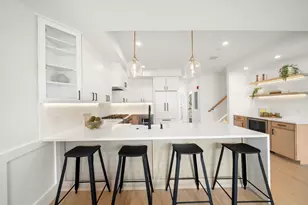 136 W 8th St, Boston, MA 02127 - Photo 7