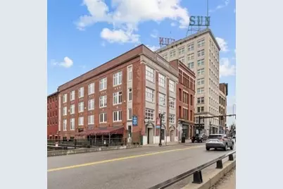 15-2 Kearney Sq #2, Lowell, MA 01852 - Photo 11