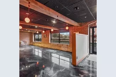 15-2 Kearney Sq #2, Lowell, MA 01852 - Photo 3