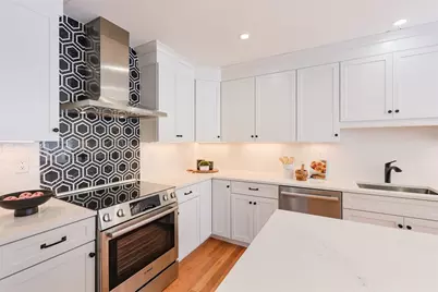 54 South St #5, Medford, MA 02155 - Photo 9