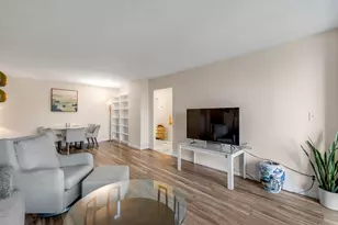 33 Pond Ave, Brookline, MA 02445 - Photo 17