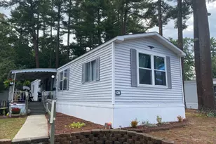 51 Crest Dr, Wareham, MA 02576 - Photo 1