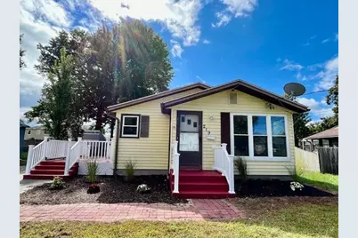 219 Clarendon Ave, Chicopee, MA 01013 - Photo 1