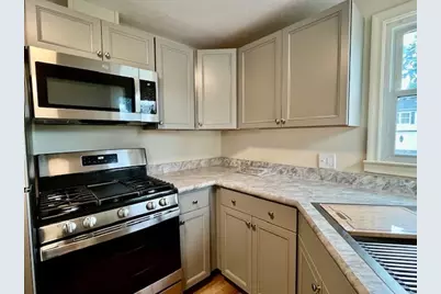 219 Clarendon Ave, Chicopee, MA 01013 - Photo 5