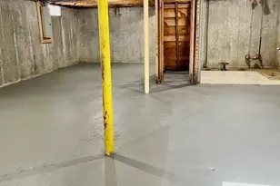 219 Clarendon Ave, Chicopee, MA 01013 - Photo 27