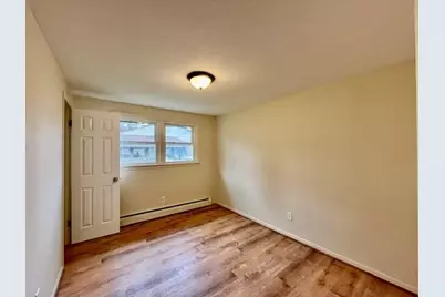 219 Clarendon Ave, Chicopee, MA 01013 - Photo 17