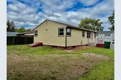 219 Clarendon Ave, Chicopee, MA 01013 - Photo 23