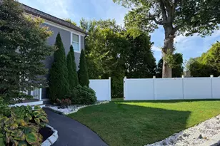 821 Merrimack Ave, Dracut, MA 01826 - Photo 3