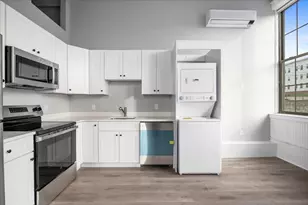 22 Waverly St, Worcester, MA 01604 - Photo 5