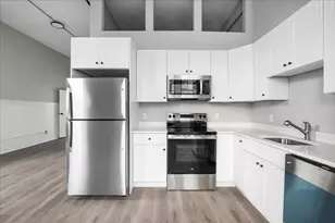 22 Waverly St, Worcester, MA 01604 - Photo 9