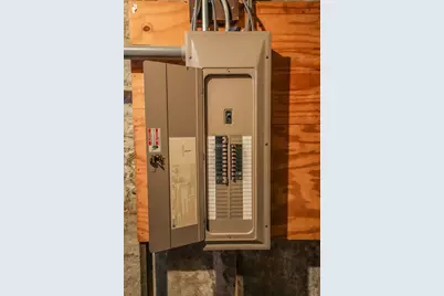 636 Purchase St, New Bedford, MA 02740 - Photo 33