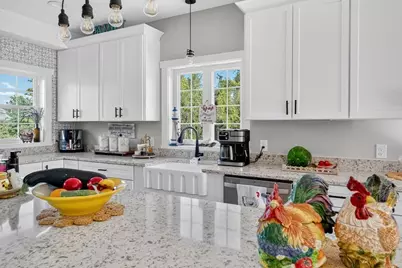 124 Tiffany St, Attleboro, MA 02703 - Photo 21