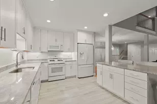 1 Hollyhock Knoll Ct, Bourne, MA 02532 - Photo 5