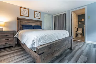 17 Middle St, Fairhaven, MA 02719 - Photo 11