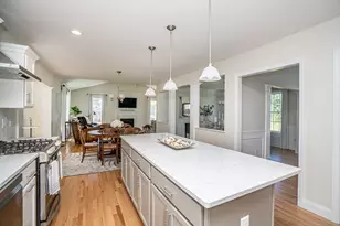 30 Spruce St, Raynham, MA 02767 - Photo 9
