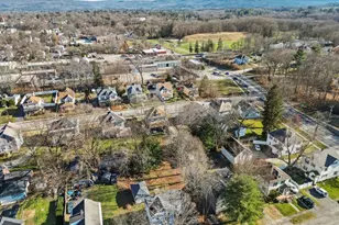 20 Greenway St, Pittsfield, MA 01201 - Photo 11