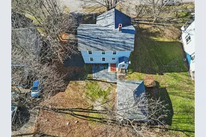 20 Greenway St, Pittsfield, MA 01201 - Photo 9